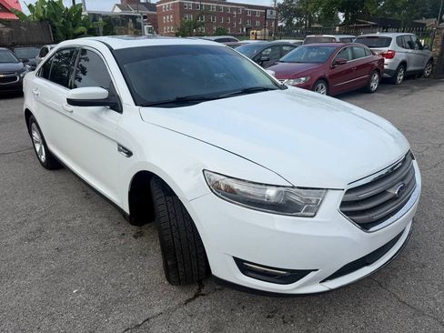 Used 2014 Ford Taurus SEL AWD/4WD image 4