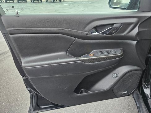 Used 2019 GMC Acadia SLT image 10