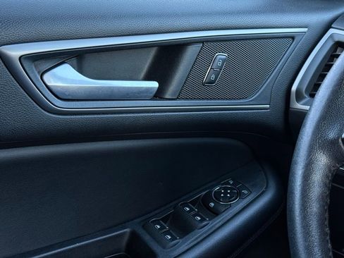 Used 2022 Ford Edge SEL w/ Convenience Package image 24