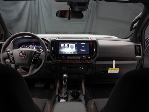 Used 2025 Nissan Frontier PRO-4X w/ Pro Convenience Package image 25