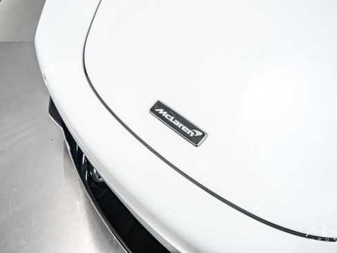 Used 2022 McLaren 720S Spider image 14