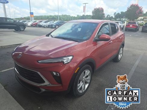 Used 2024 Buick Encore GX Preferred FWD image 1
