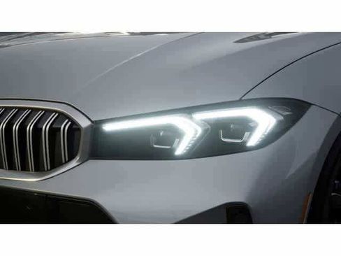 Used 2026 BMW 330i Sedan w/ M Sport Package image 6