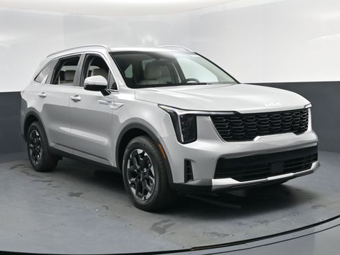 New 2026 Kia Sorento S image 8