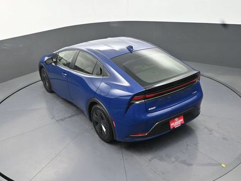 Used 2025 Toyota Prius LE FWD image 26