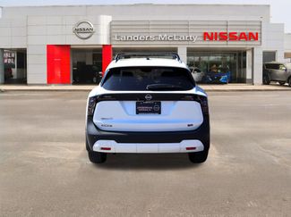 New 2026 Nissan Kicks SR w/ Illumination Package FWD video 4