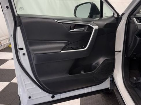 Used 2025 Toyota RAV4 XLE FWD image 14