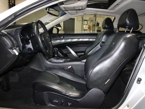 Used 2014 INFINITI Q60 Journey w/ Premium Package RWD image 9