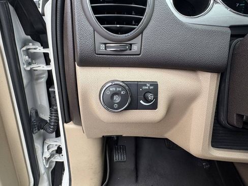 Used 2011 Buick Enclave CXL FWD image 16