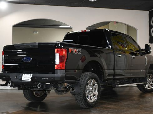 Used 2019 Ford F250 Lariat w/ Lariat Ultimate Package image 5