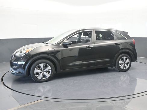 Used 2019 Kia Niro LX image 2