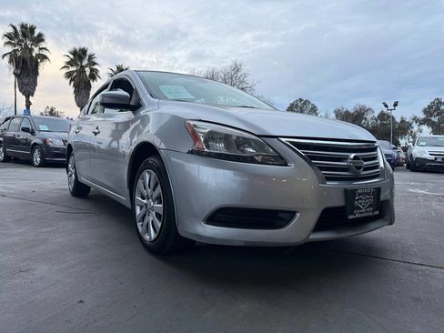 Used 2015 Nissan Sentra S image 39