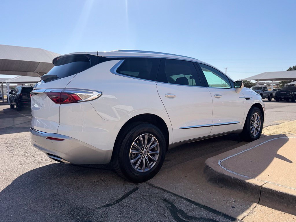 Used 2023 Buick Enclave Essence FWD image 4