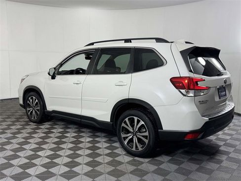 Used 2021 Subaru Forester Limited image 8