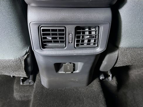 Used 2024 Toyota RAV4 LE AWD/4WD image 24