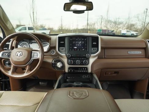 Used 2019 RAM 1500 Laramie image 96