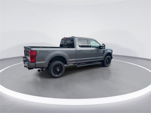 Certified 2022 Ford F250 Lariat w/ Black Appearance Package image 7
