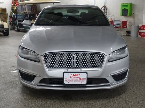 Used 2018 Lincoln MKZ Premiere image 2
