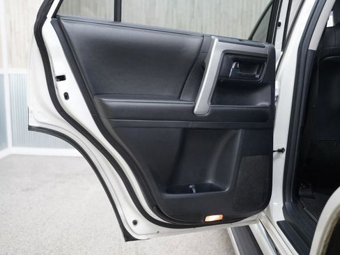 Used 2015 Toyota 4Runner Limited image 36