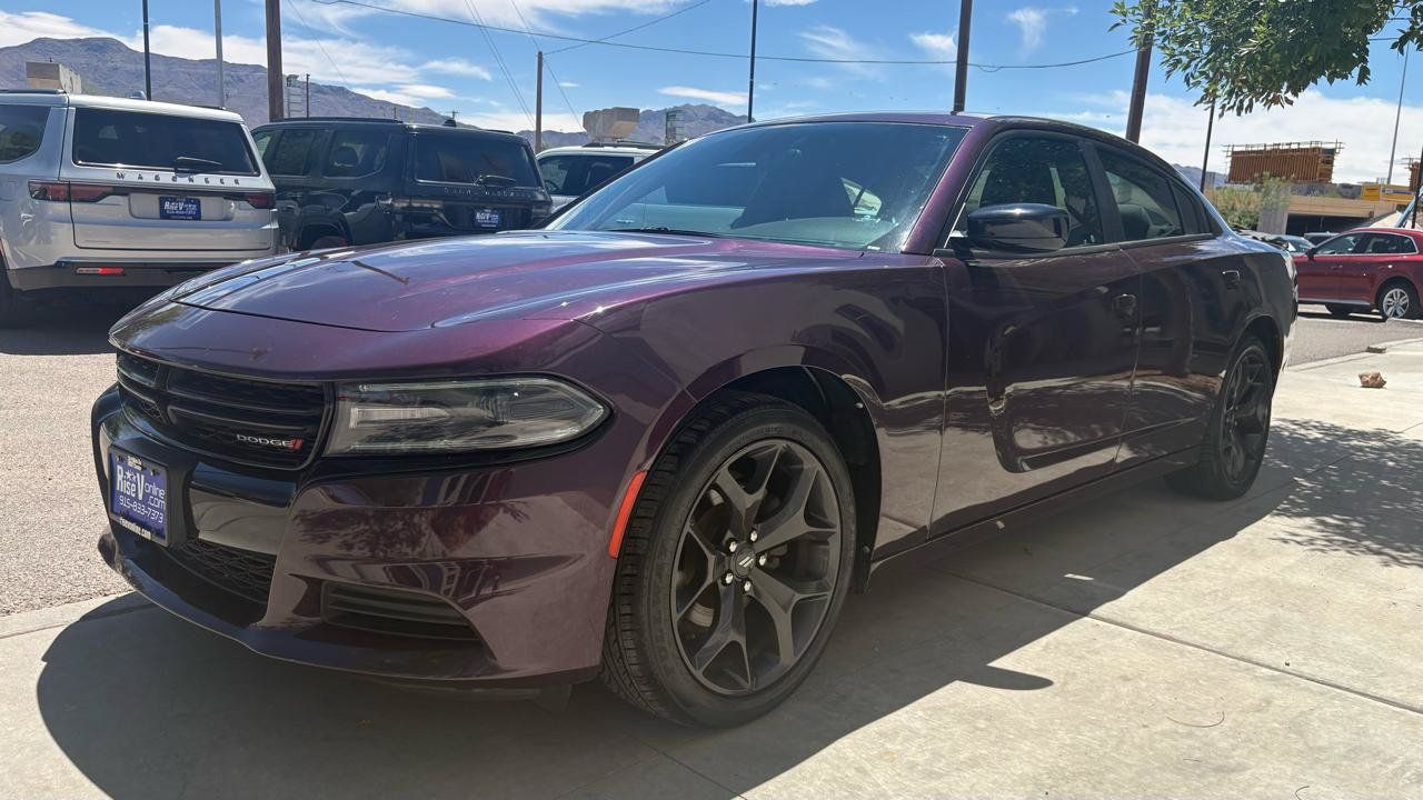 Used 2020 Dodge Charger SXT w/ Blacktop Package RWD image 11