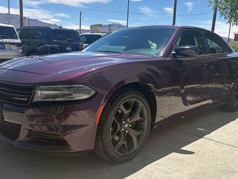 Used 2020 Dodge Charger SXT w/ Blacktop Package RWD image 11