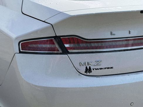 Used 2017 Lincoln MKZ Reserve w/ Climate Package image 8