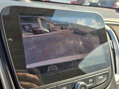 Used 2024 Chevrolet Malibu LT FWD image 21