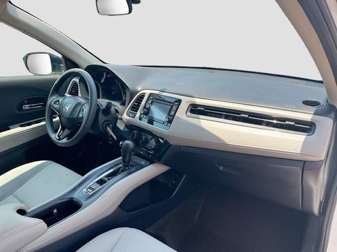 Used 2021 Honda HR-V LX image 26