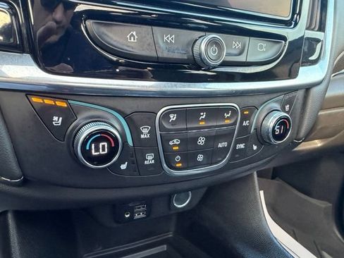 Used 2023 Chevrolet Traverse Premier w/ Redline Edition AWD/4WD image 34
