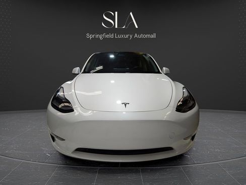 Used 2023 Tesla Model Y Long Range AWD/4WD image 3