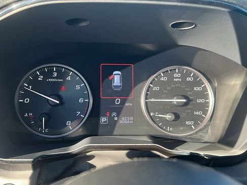 Certified 2025 Subaru Outback Premium w/ Popular Package #1A image 11