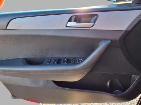 Used 2018 Hyundai Sonata SE image 17