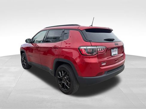 Used 2025 Jeep Compass Latitude w/ Altitude Special Edition AWD/4WD image 7