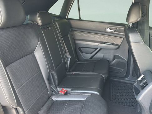 Used 2021 Volkswagen Atlas Cross Sport SE AWD/4WD image 30