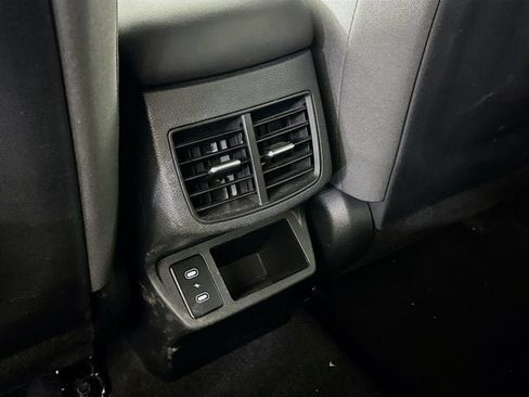 Certified 2025 Kia Seltos LX AWD/4WD image 23