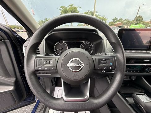 Used 2024 Nissan Rogue SV FWD image 15