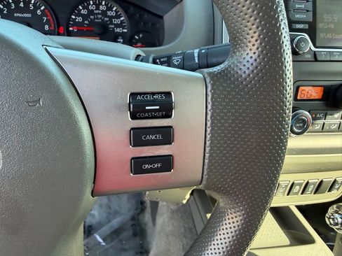 Used 2015 Nissan Frontier SV w/ SV Value Truck Package AWD/4WD image 23