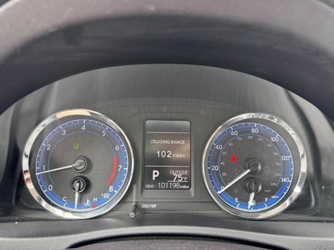 Used 2018 Toyota Corolla LE FWD image 13