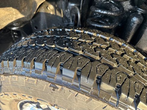 Used 2015 Ford F250 Lariat w/ Chrome Package image 14