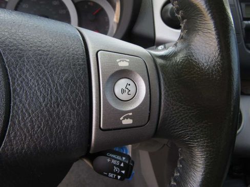 Used 2007 Toyota RAV4 Limited FWD image 24