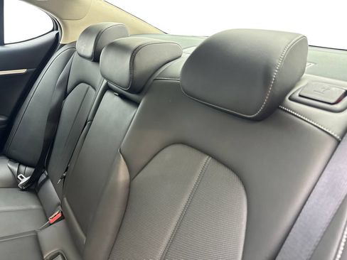 Used 2025 Genesis G70 2.5T RWD image 34
