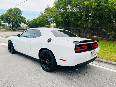 Used 2021 Dodge Challenger R/T RWD image 3
