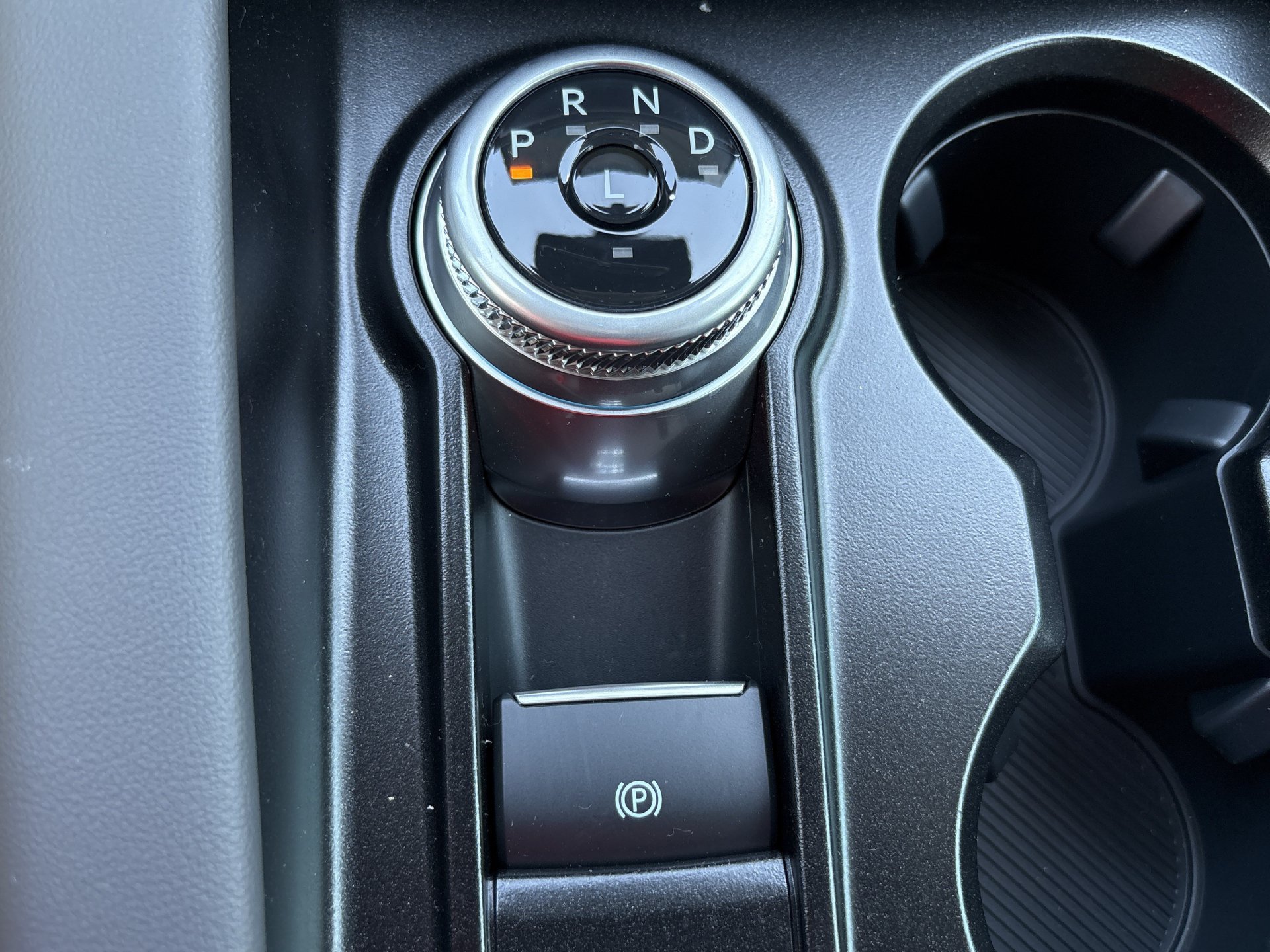 New 2026 Ford Explorer Active RWD image 7