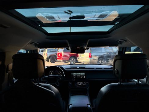 Used 2020 Land Rover Defender 110 First Edition image 20