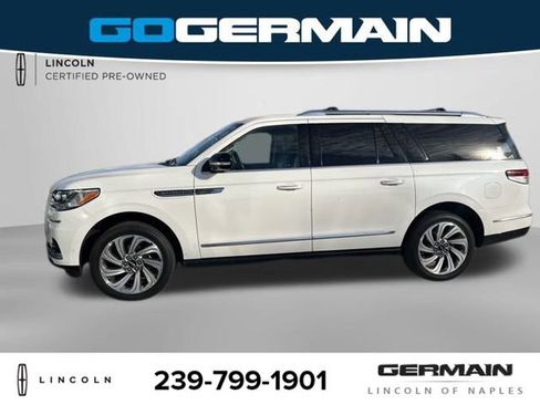 Used 2023 Lincoln Navigator L Reserve image 3