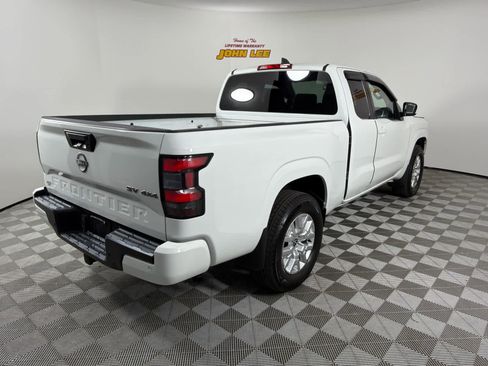 Used 2022 Nissan Frontier SV w/ Technology Package AWD/4WD image 5