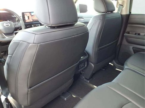 New 2026 Nissan Pathfinder SL FWD image 15