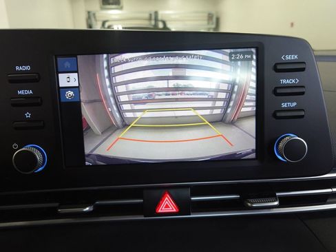 Certified 2024 Hyundai Elantra SE FWD image 21