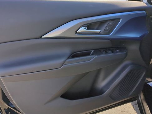 New 2026 Chevrolet Equinox EV LT image 21