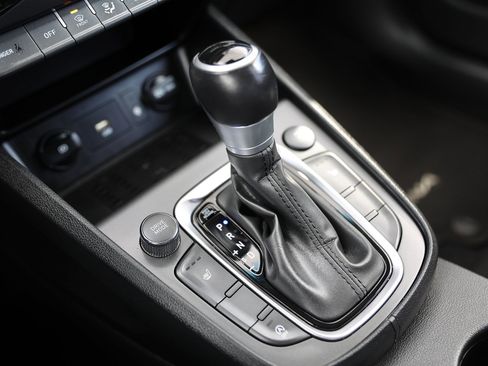 Used 2022 Hyundai Kona SEL w/ Convenience Package image 28